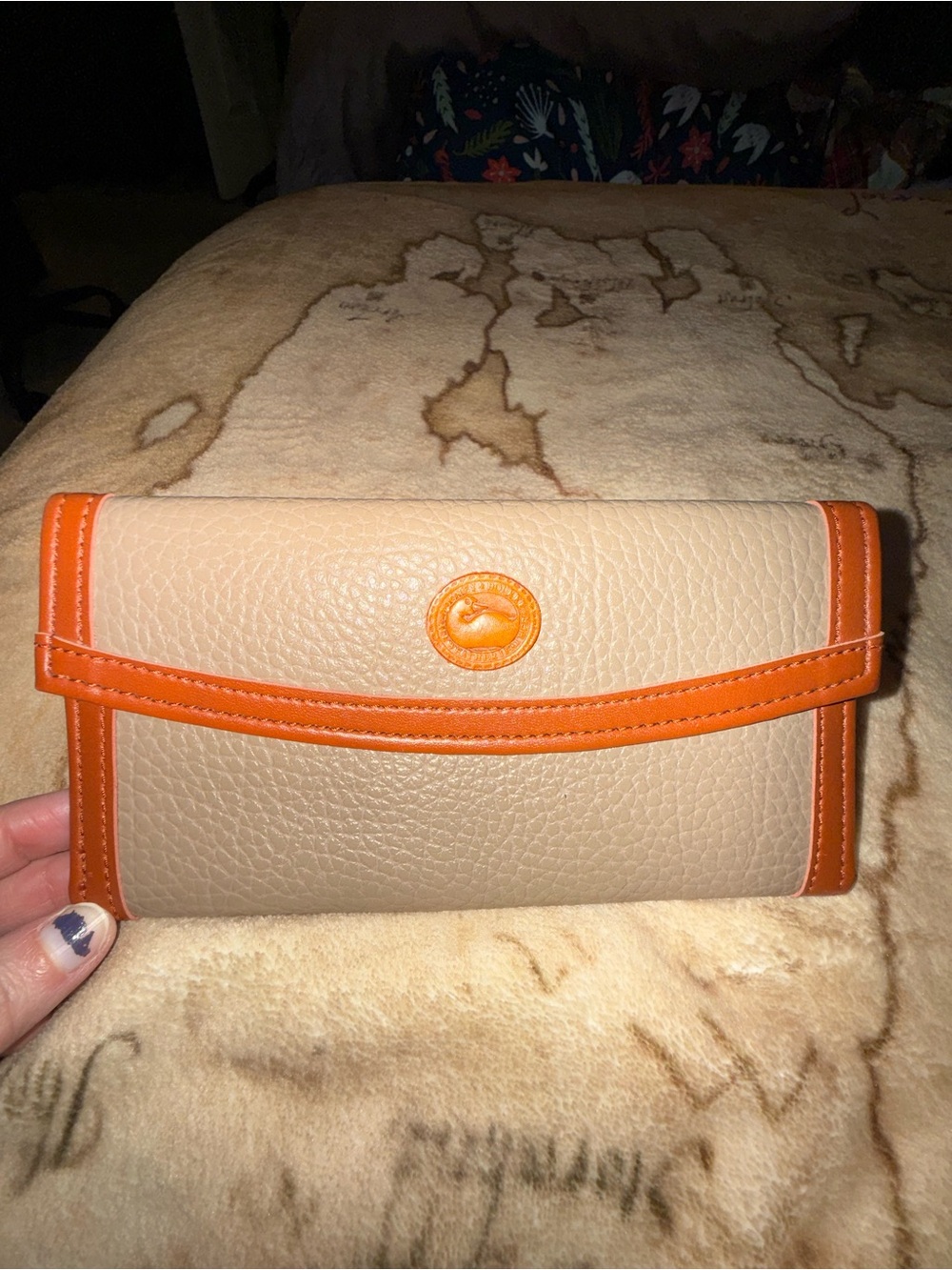🖤VINTAGE Dooney & Bourke Beige and Orange Pebble Leather Continental Wallet🖤